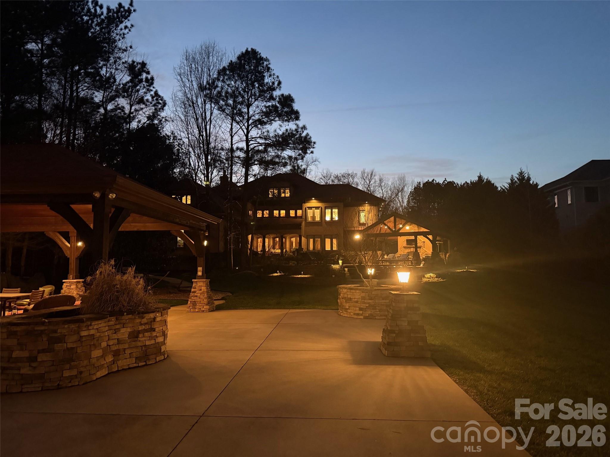 9205 Woodhall Lake Drive Waxhaw NC 28173