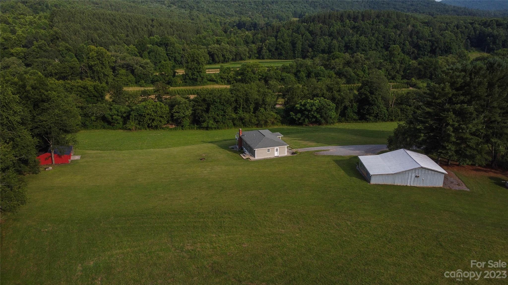 1797 Old Glenwood Road Marion NC 28752