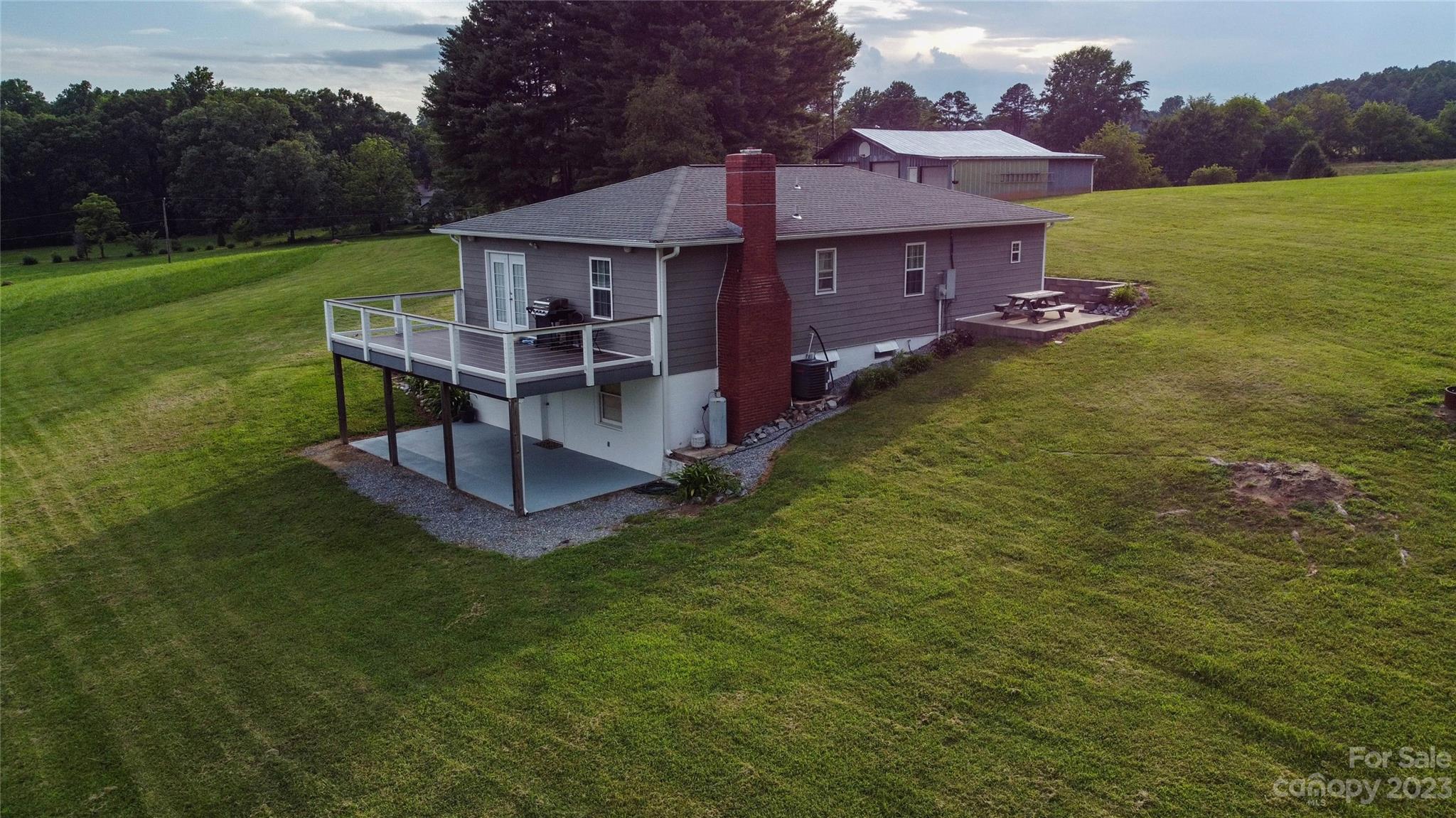1797 Old Glenwood Road Marion NC 28752