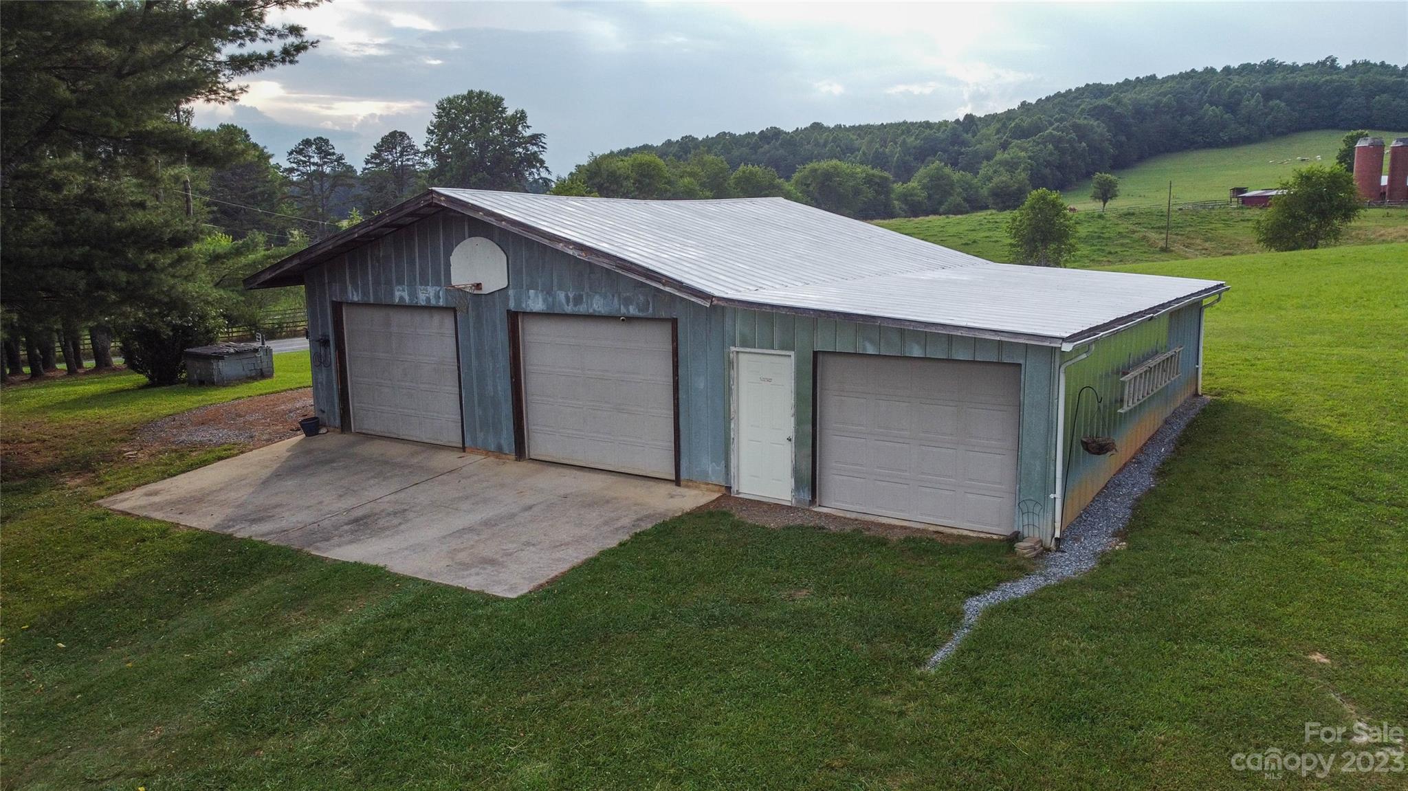 1797 Old Glenwood Road Marion NC 28752