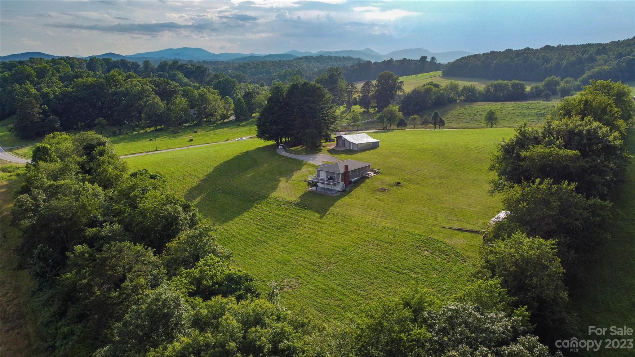 1797 Old Glenwood Road Marion NC 28752