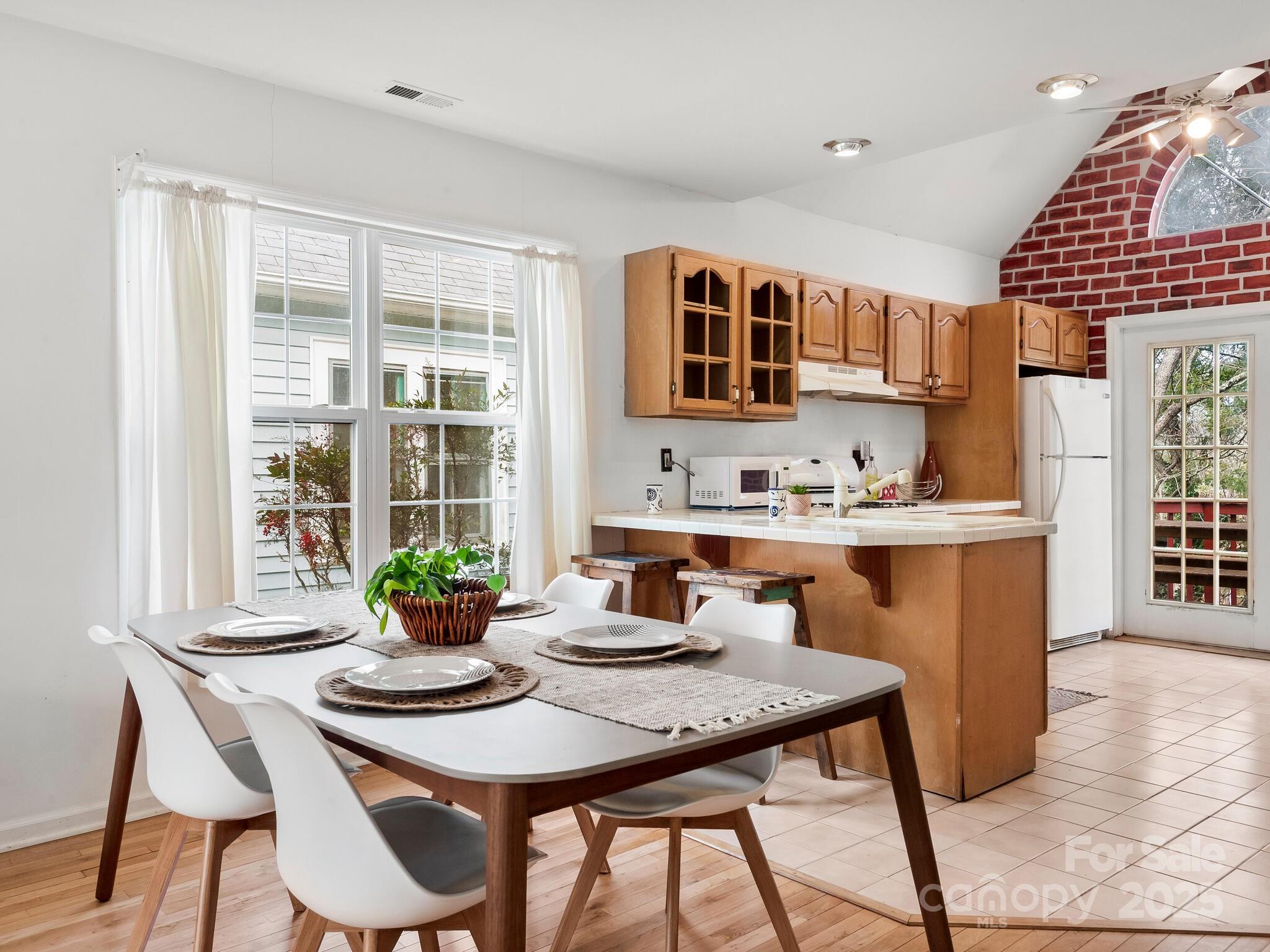 62 Annandale Avenue Asheville NC 28801