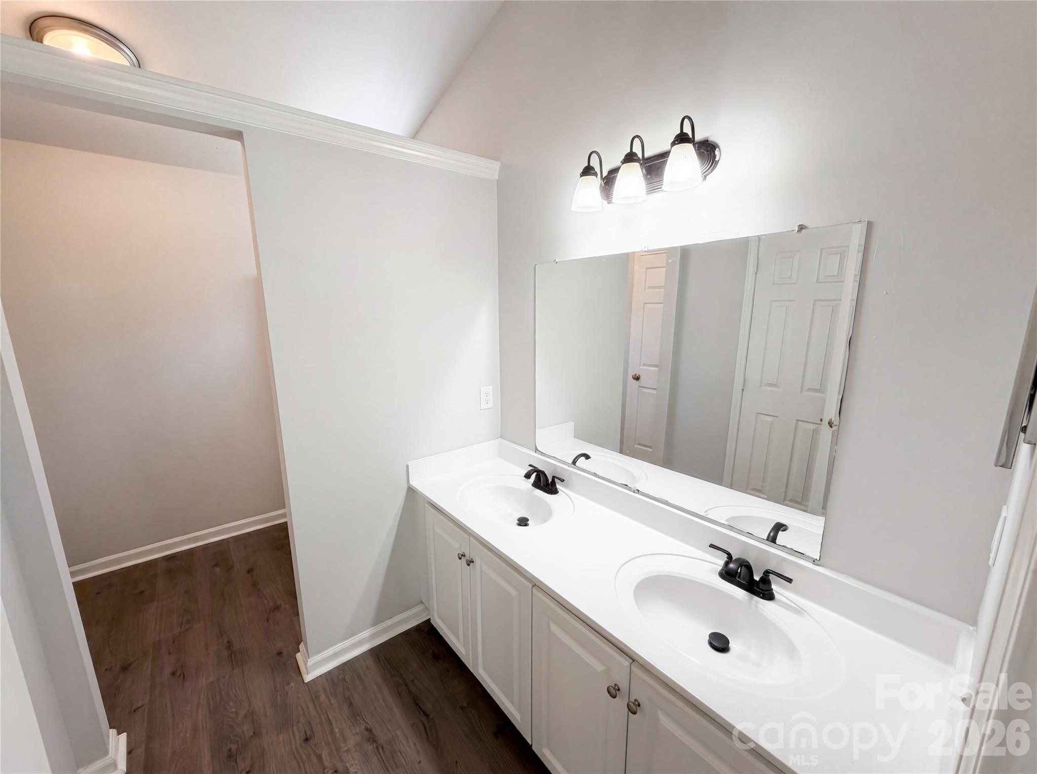 2405 Celosia Drive Charlotte NC 28262
