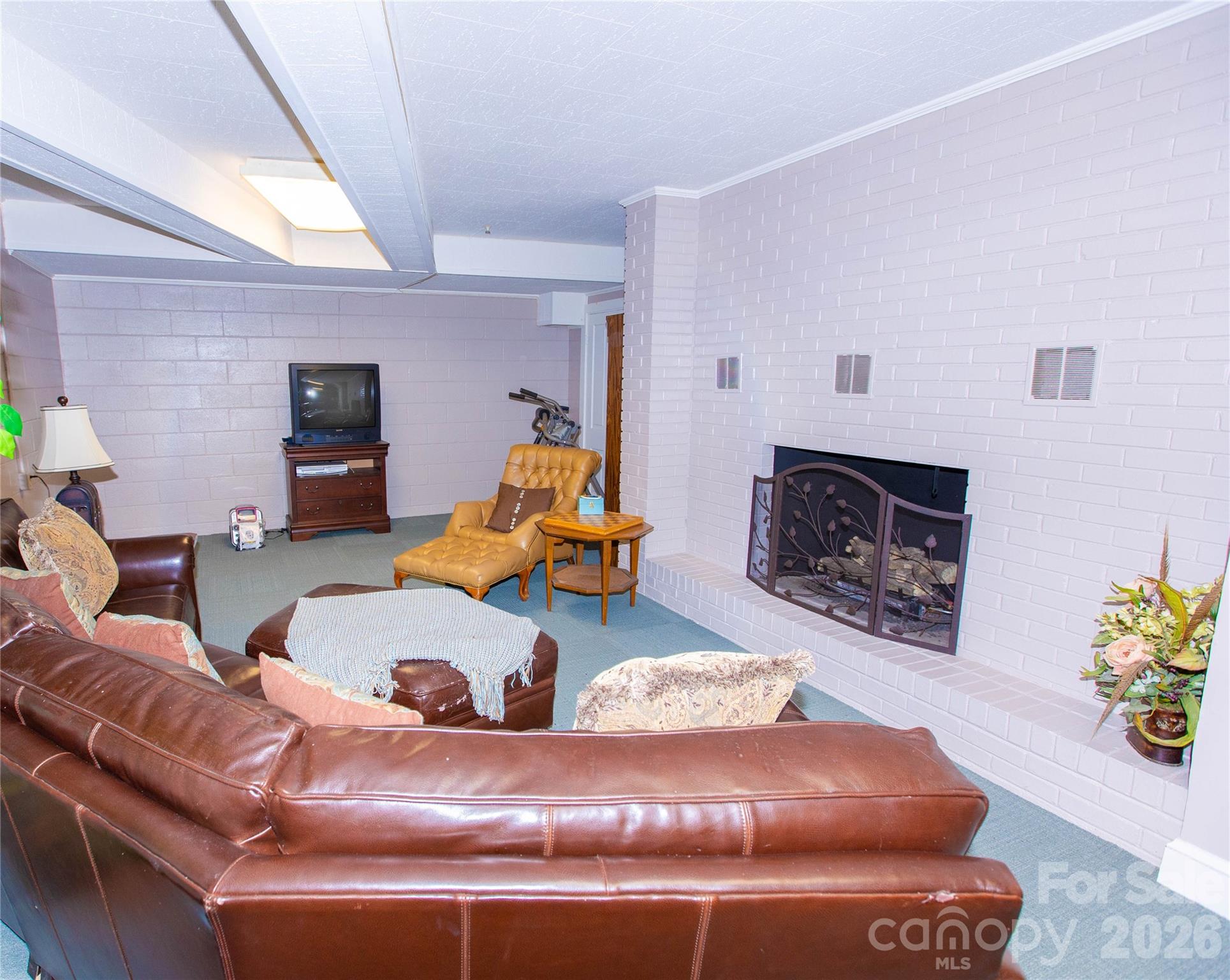 3486 E Main Street Claremont NC 28610