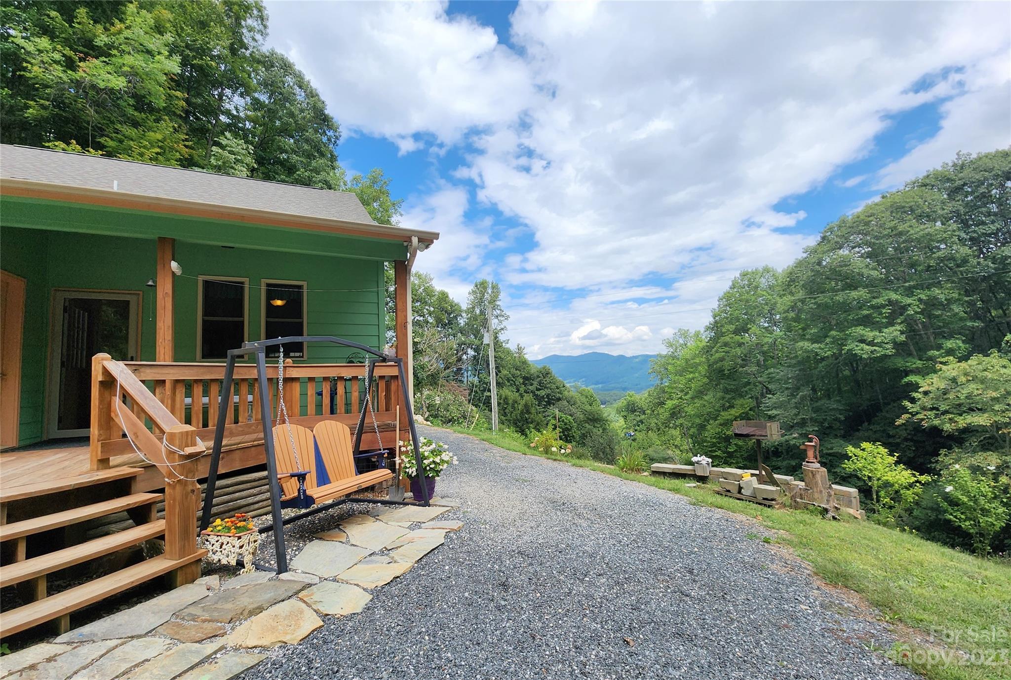 1187 Bill Allen Branch Road Burnsville NC 28714
