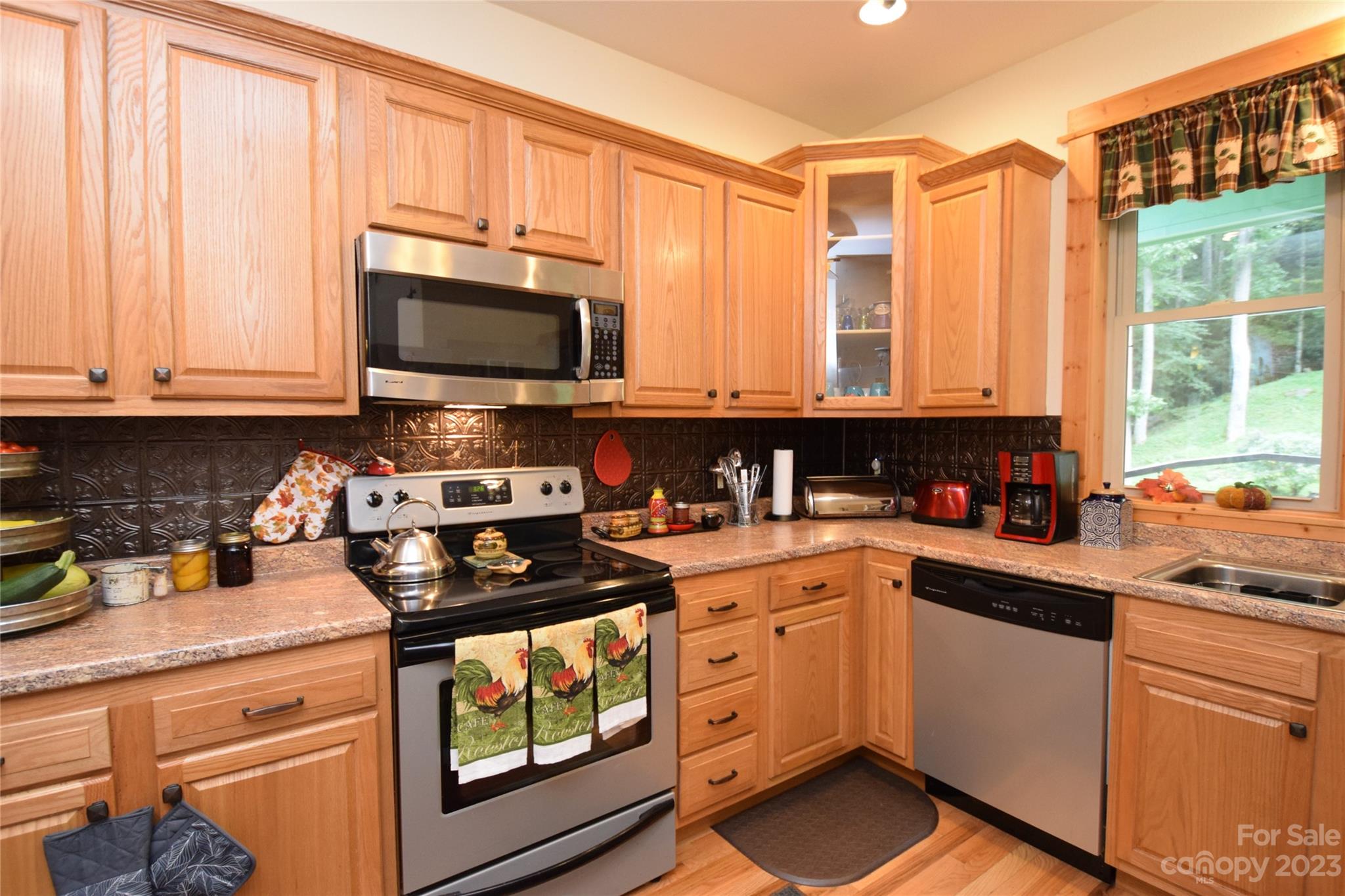 1187 Bill Allen Branch Road Burnsville NC 28714