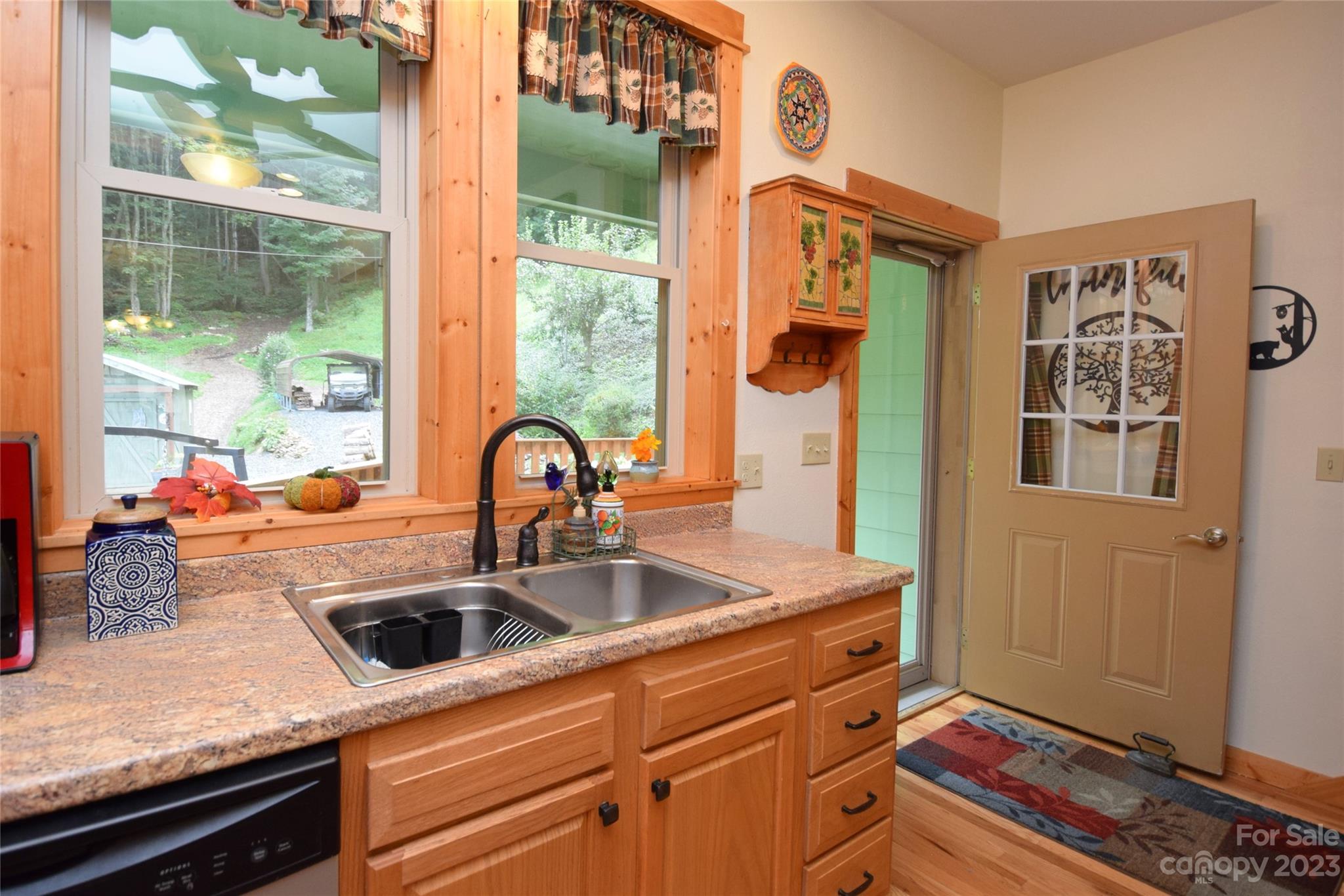 1187 Bill Allen Branch Road Burnsville NC 28714