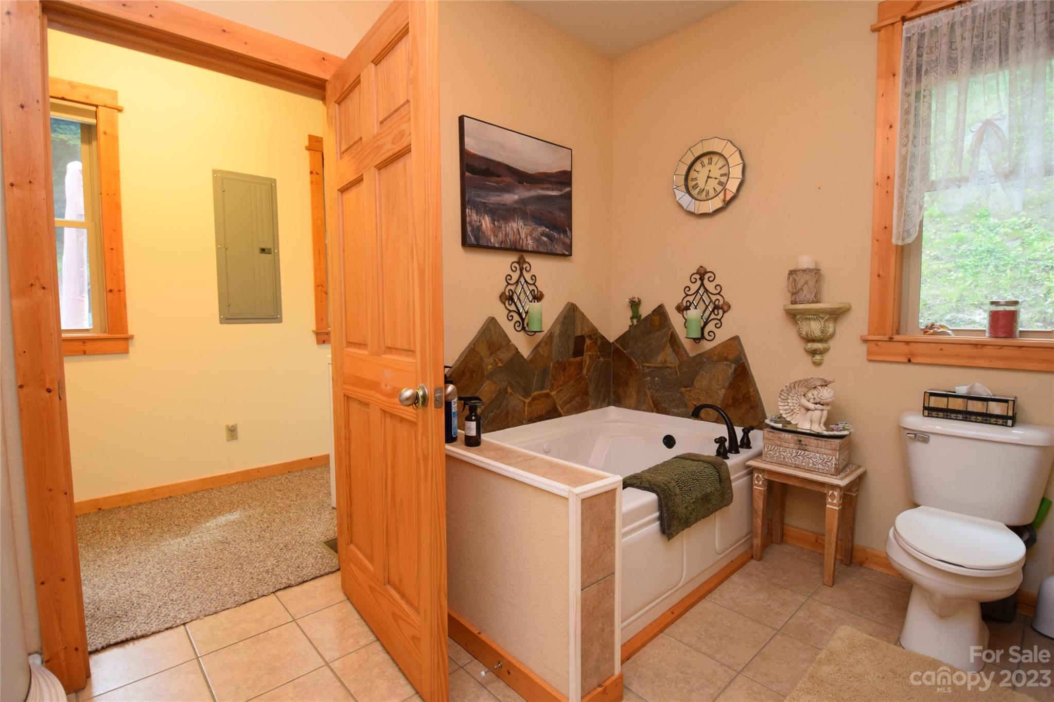 1187 Bill Allen Branch Road Burnsville NC 28714