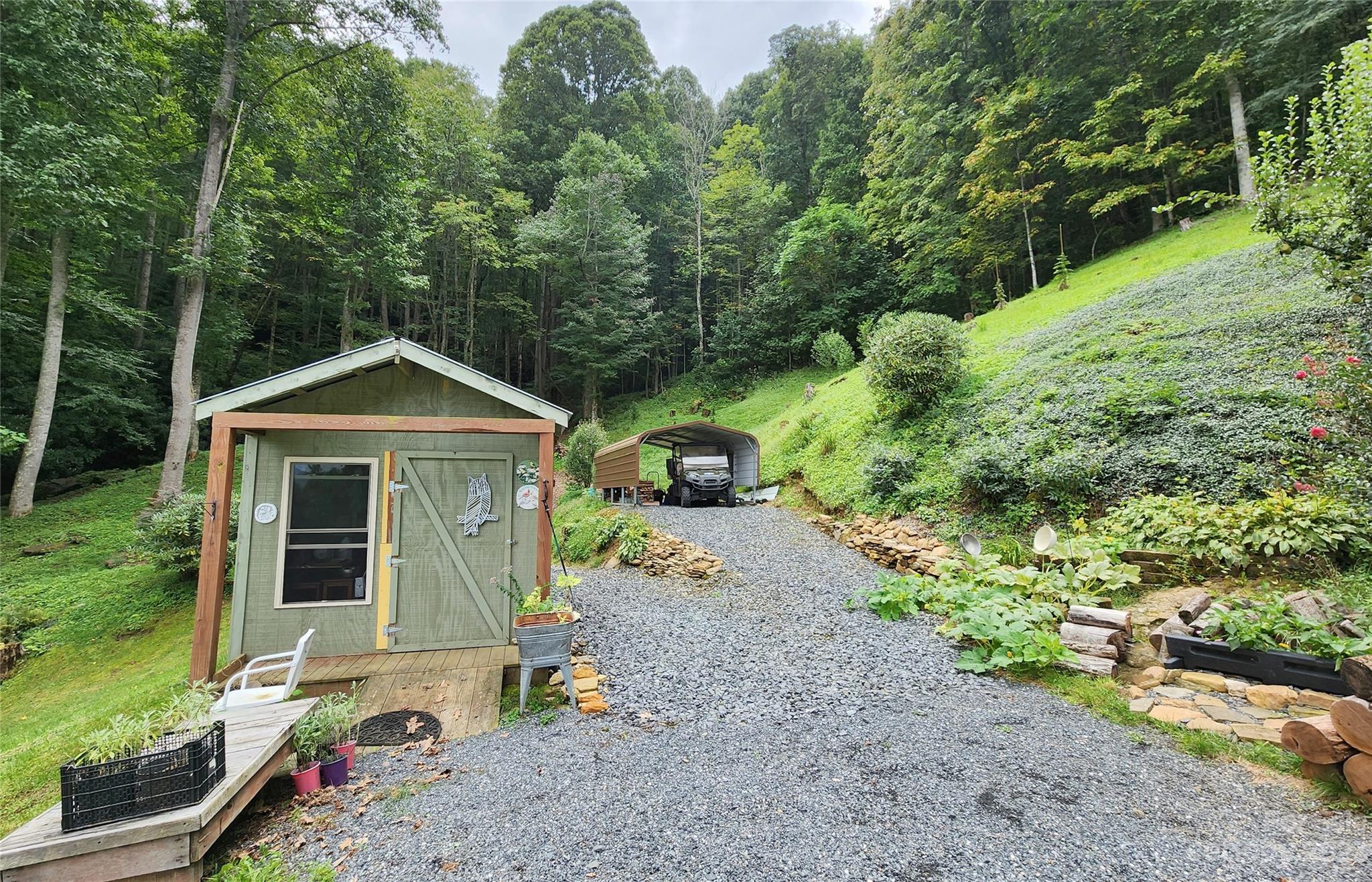 1187 Bill Allen Branch Road Burnsville NC 28714