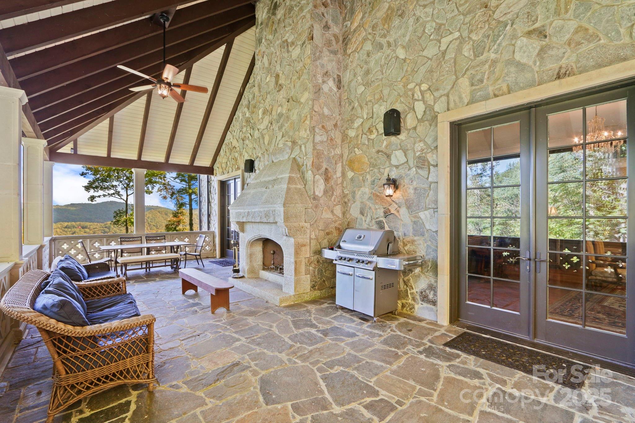 5742 Nc Highway 194 S Banner Elk NC 28604