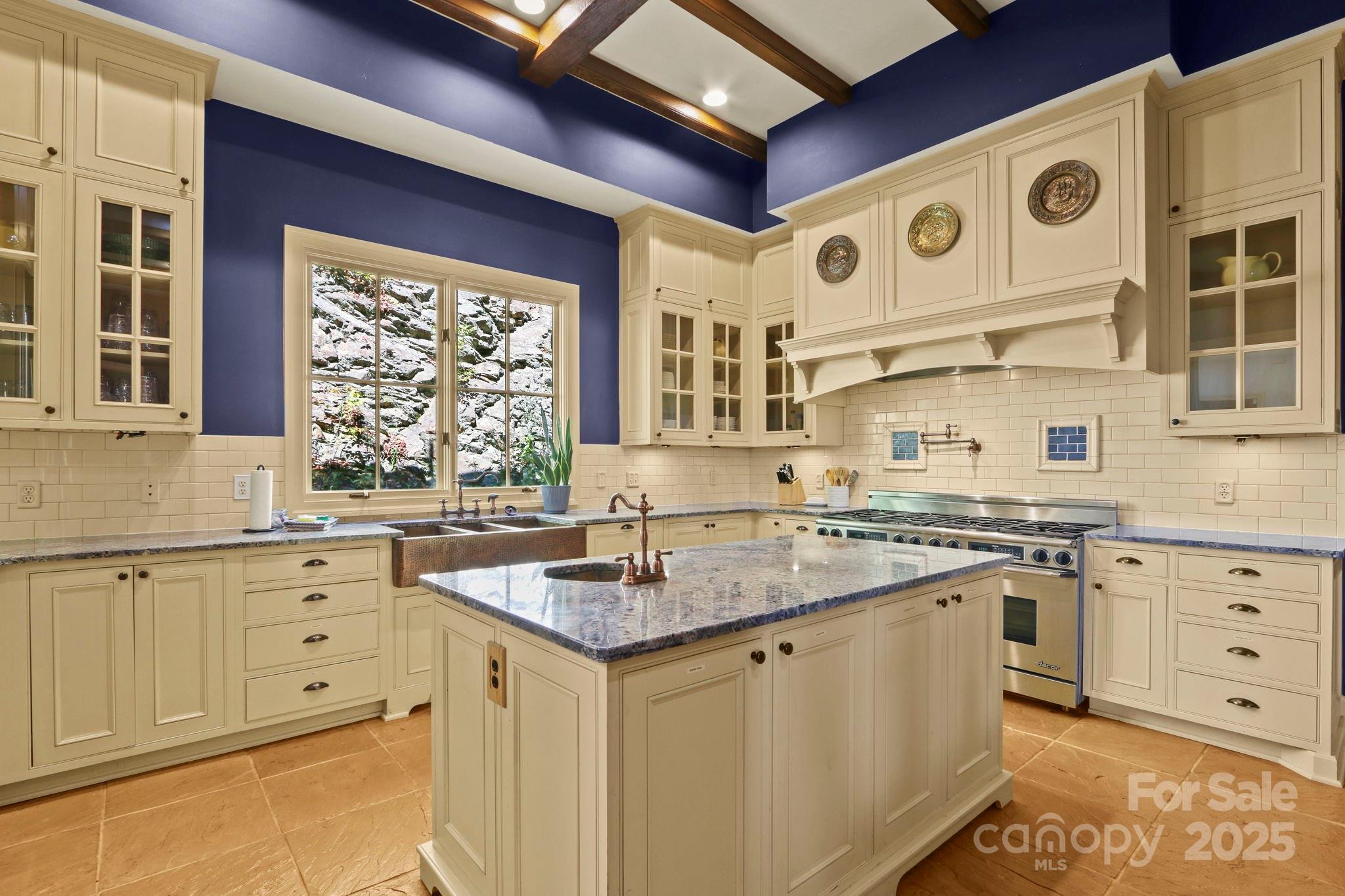 5742 Nc Highway 194 S Banner Elk NC 28604