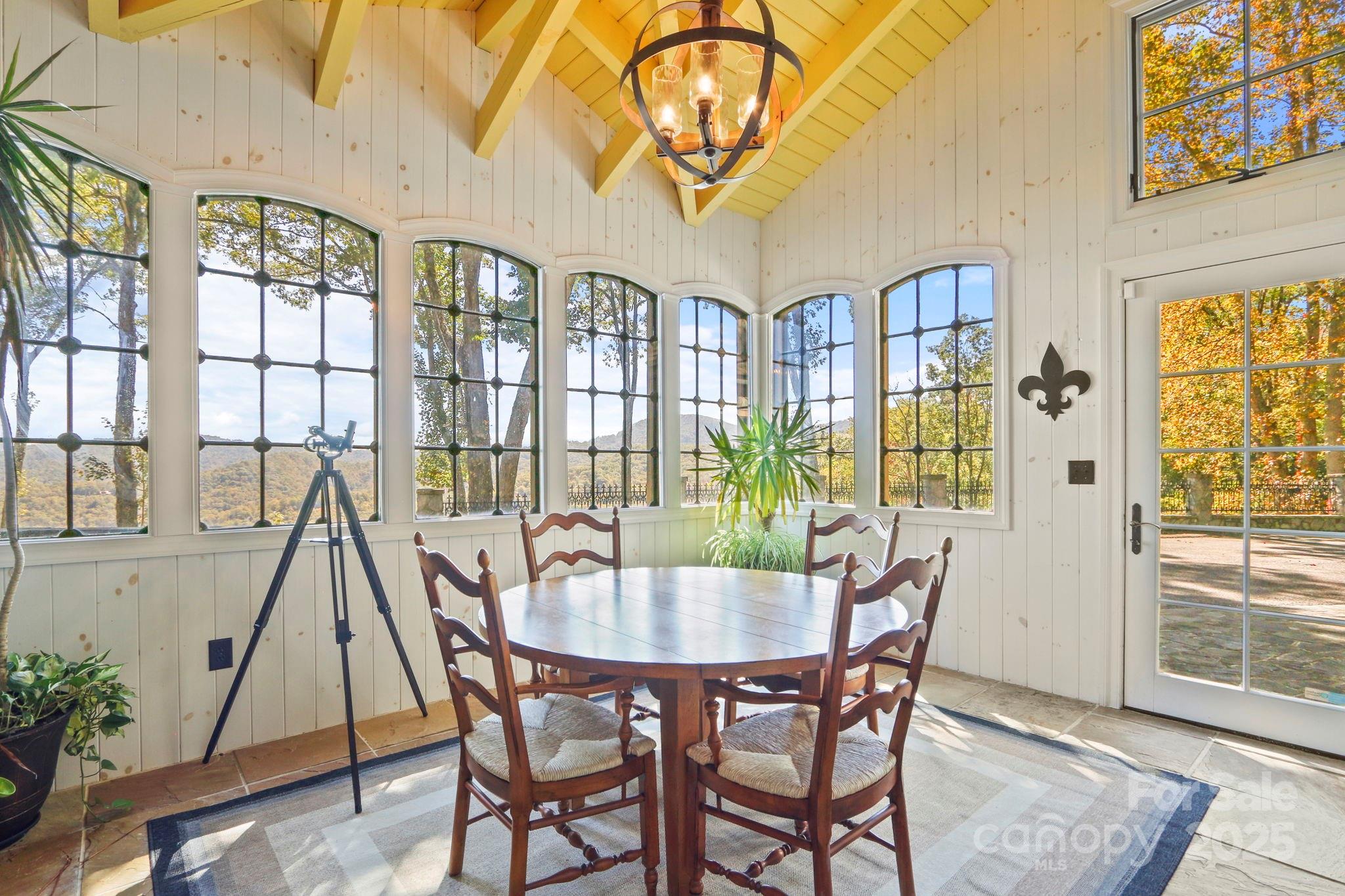 5742 Nc Highway 194 S Banner Elk NC 28604