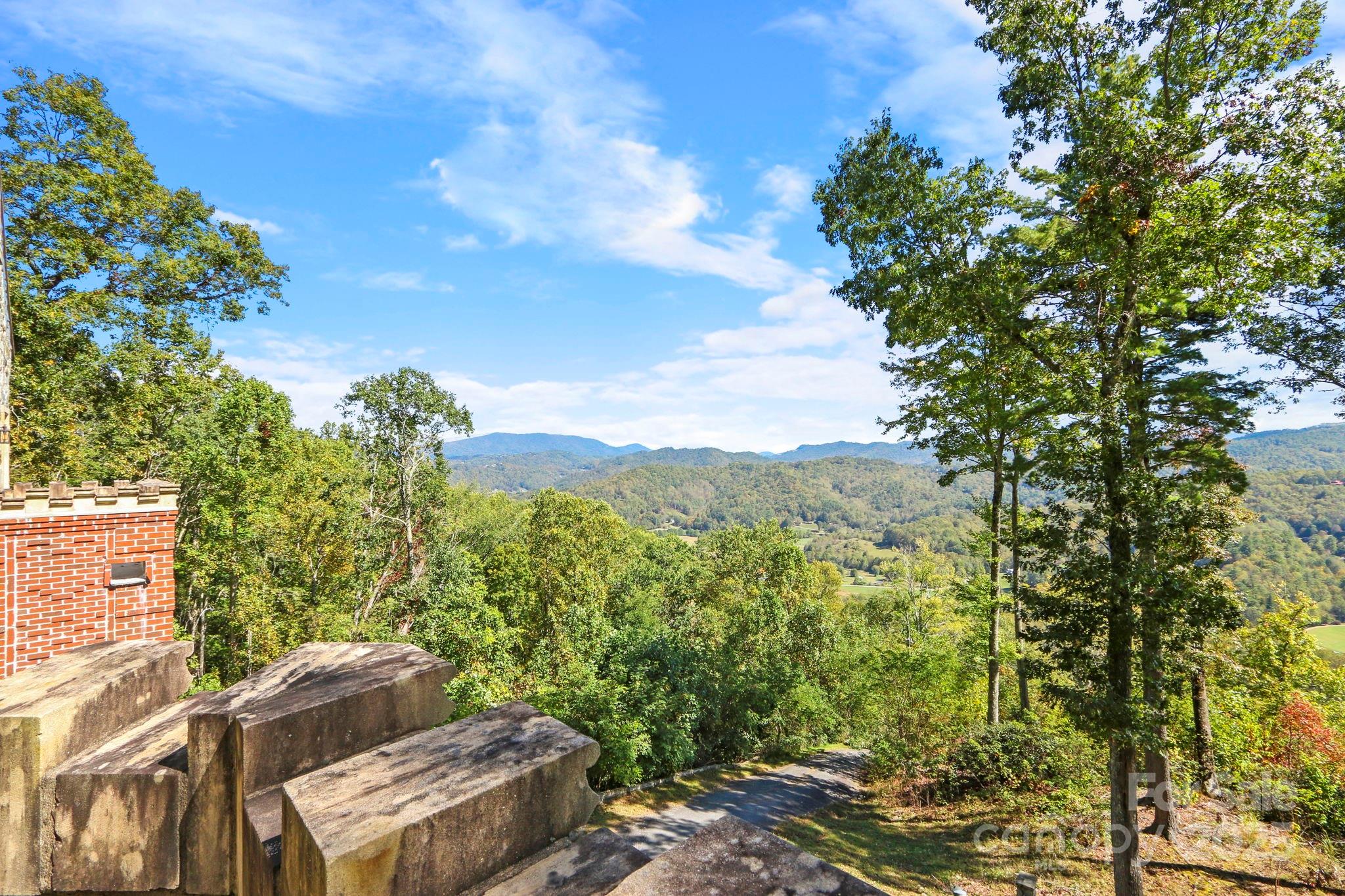 5742 Nc Highway 194 S Banner Elk NC 28604