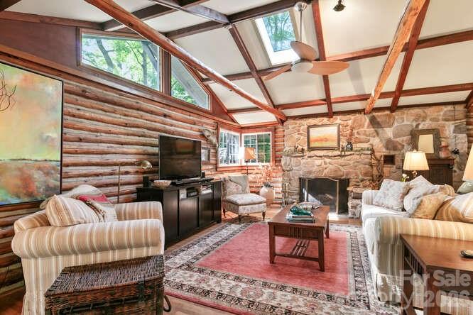 20 Deva Glen Road Asheville NC 28804
