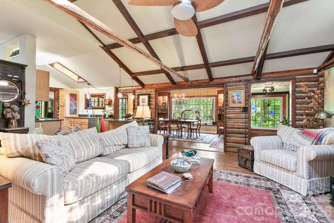 20 Deva Glen Road Asheville NC 28804