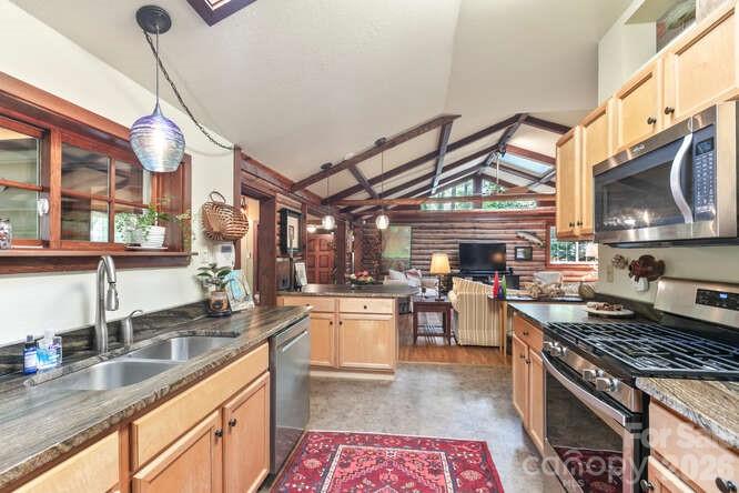 20 Deva Glen Road Asheville NC 28804