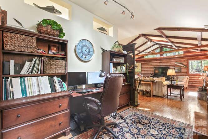 20 Deva Glen Road Asheville NC 28804