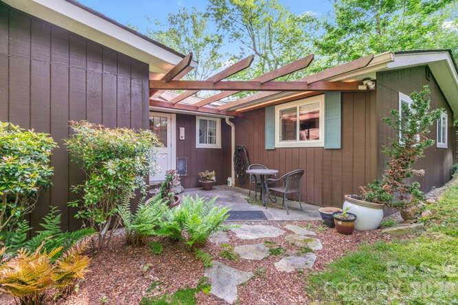 20 Deva Glen Road Asheville NC 28804