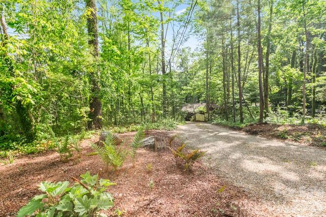 20 Deva Glen Road Asheville NC 28804