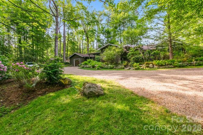 20 Deva Glen Road Asheville NC 28804