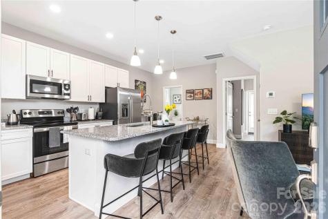 22 Daniel Road Asheville NC 28806