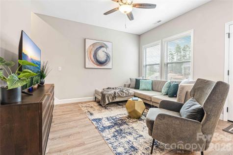 22 Daniel Road Asheville NC 28806