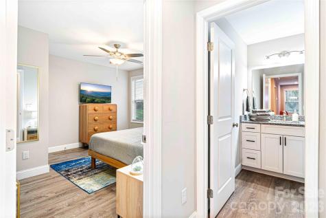 22 Daniel Road Asheville NC 28806