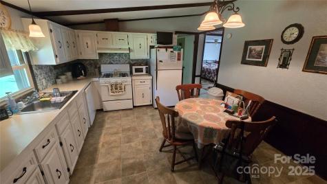 5832 Thompson Road Charlotte NC 28216