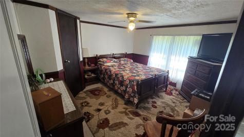 5832 Thompson Road Charlotte NC 28216