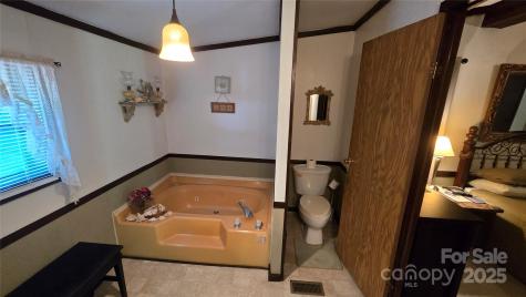 5832 Thompson Road Charlotte NC 28216