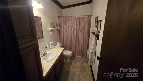 5832 Thompson Road Charlotte NC 28216