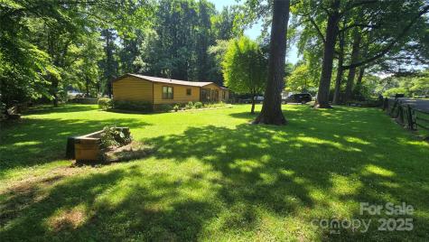5832 Thompson Road Charlotte NC 28216
