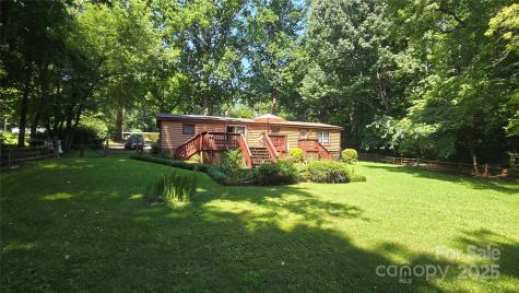 5832 Thompson Road Charlotte NC 28216