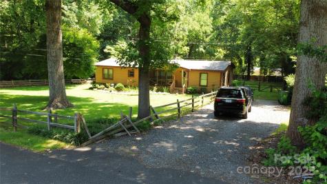 5832 Thompson Road Charlotte NC 28216