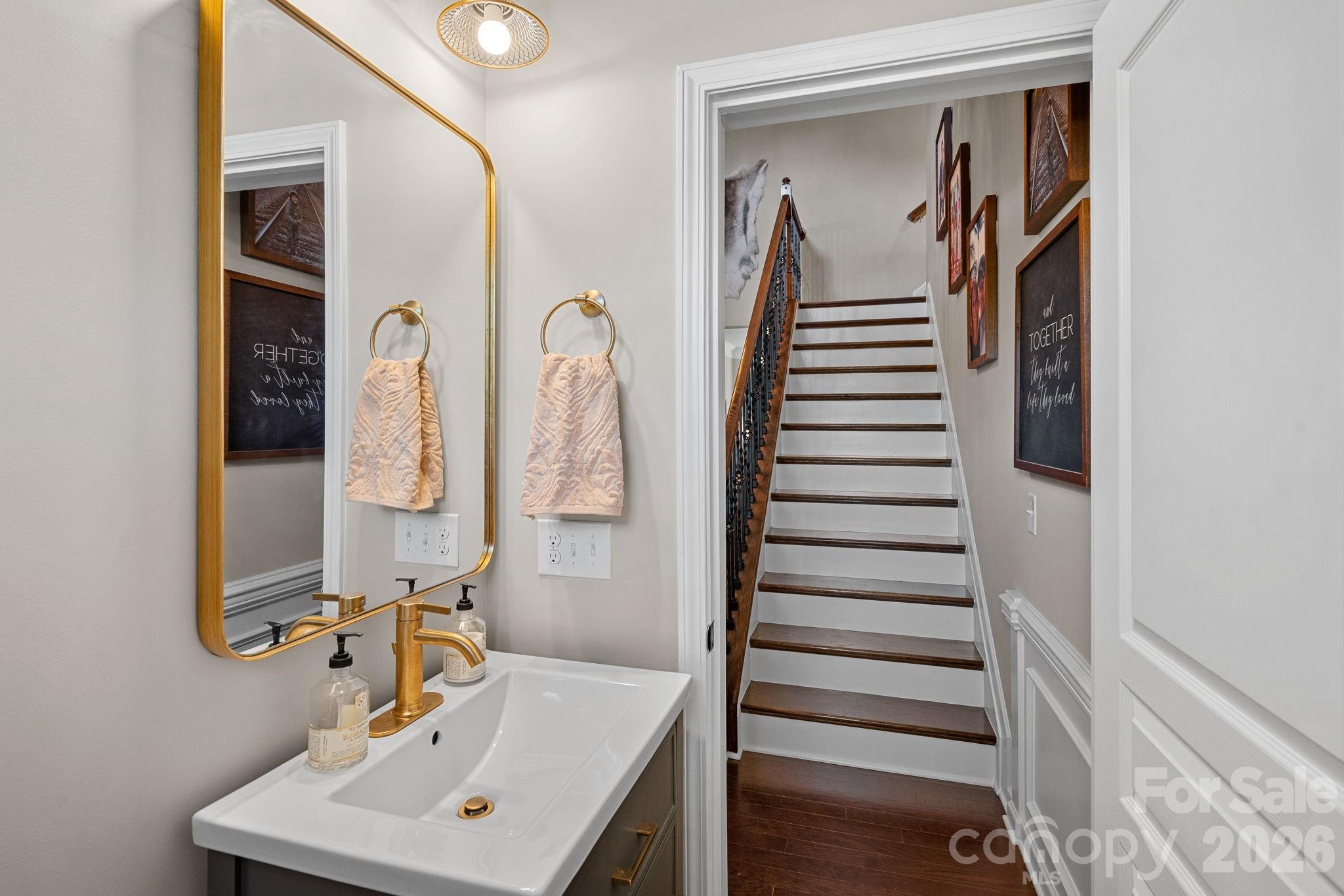 2207 Whitford Lane Charlotte NC 28210