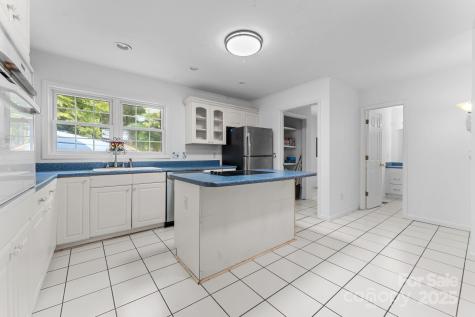 90 Wilds Cove Road Franklin NC 28734