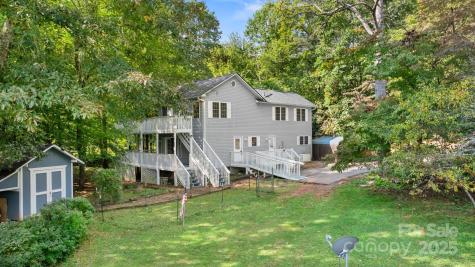 90 Wilds Cove Road Franklin NC 28734