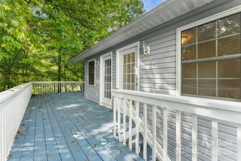 90 Wilds Cove Road Franklin NC 28734