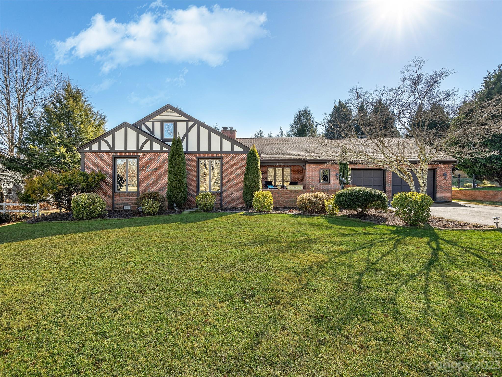 542 Brickyard Road Etowah NC 28729