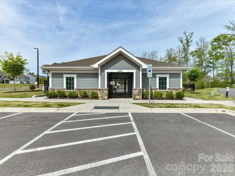 3869 Center Place Drive Harrisburg NC 28075