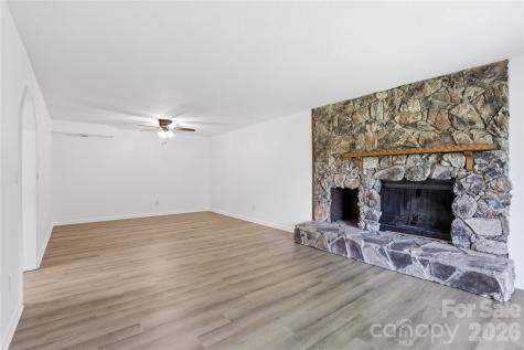 207 Wood Dale Drive Hendersonville NC 28791
