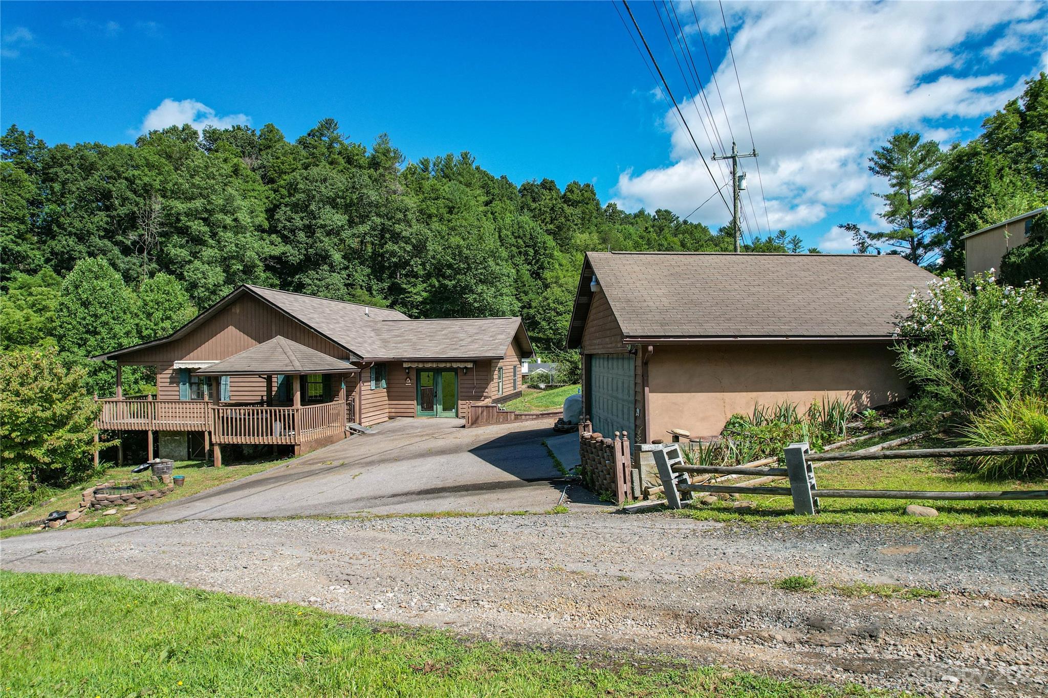 29 Stillwater Springs Road Burnsville NC 28714