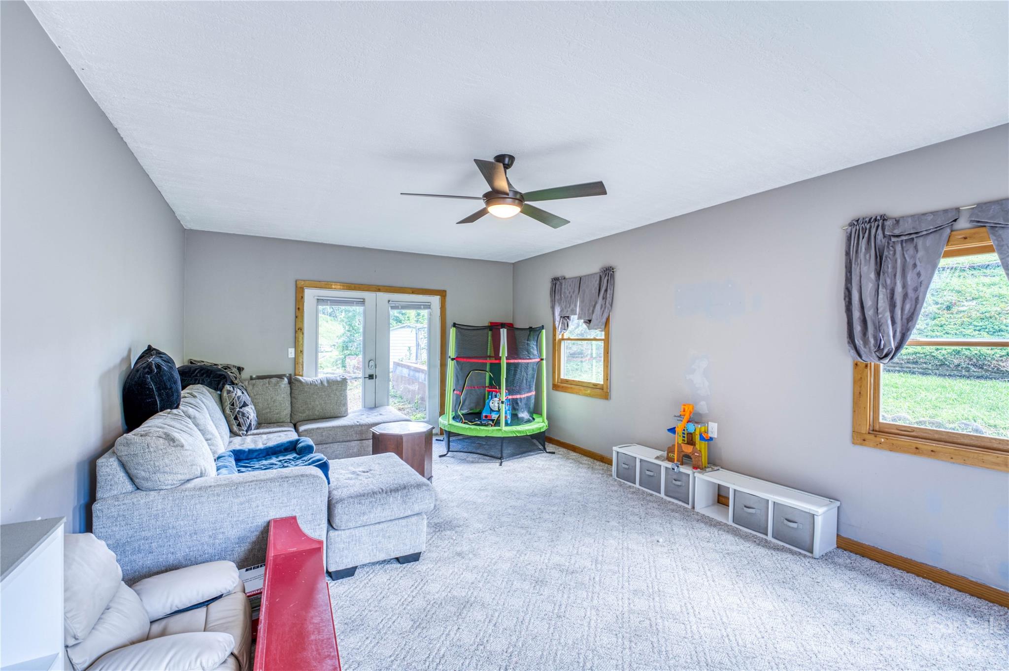 29 Stillwater Springs Road Burnsville NC 28714