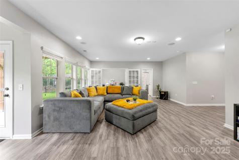 15416 Oleander Drive Charlotte NC 28278