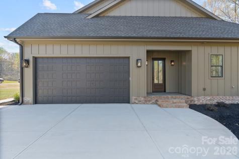 568 Longleaf Pine Lane Clover SC 29710