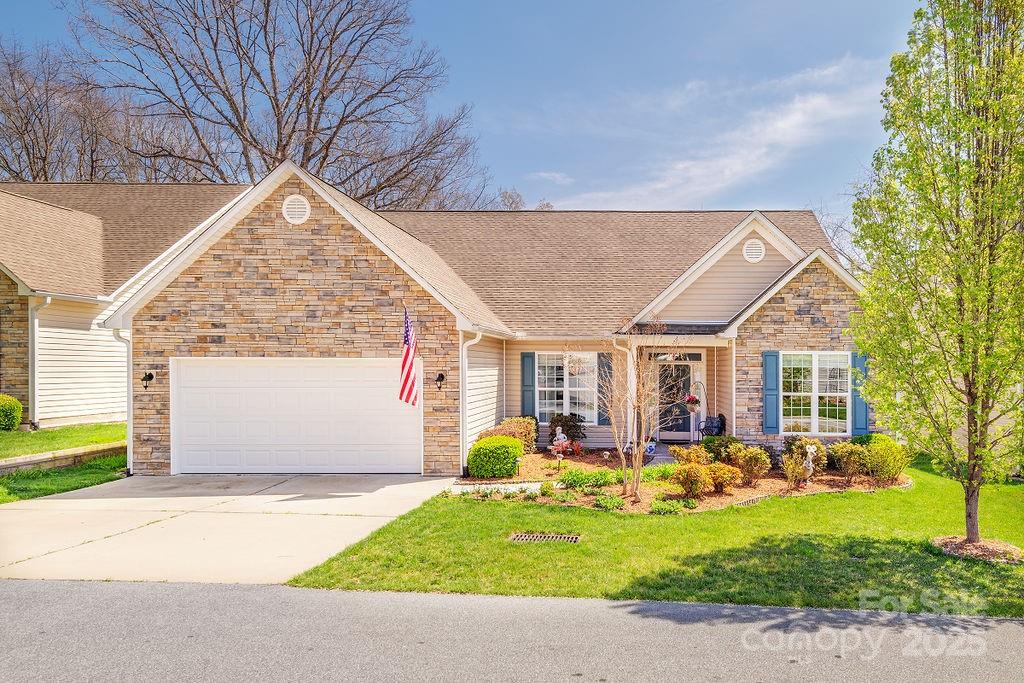 111 Eagle Creek Trail S Flat Rock NC 28731