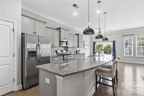 5021 Lydney Circle Waxhaw NC 28173
