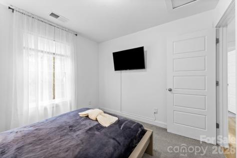 4117 Colebrook Road Charlotte NC 28215