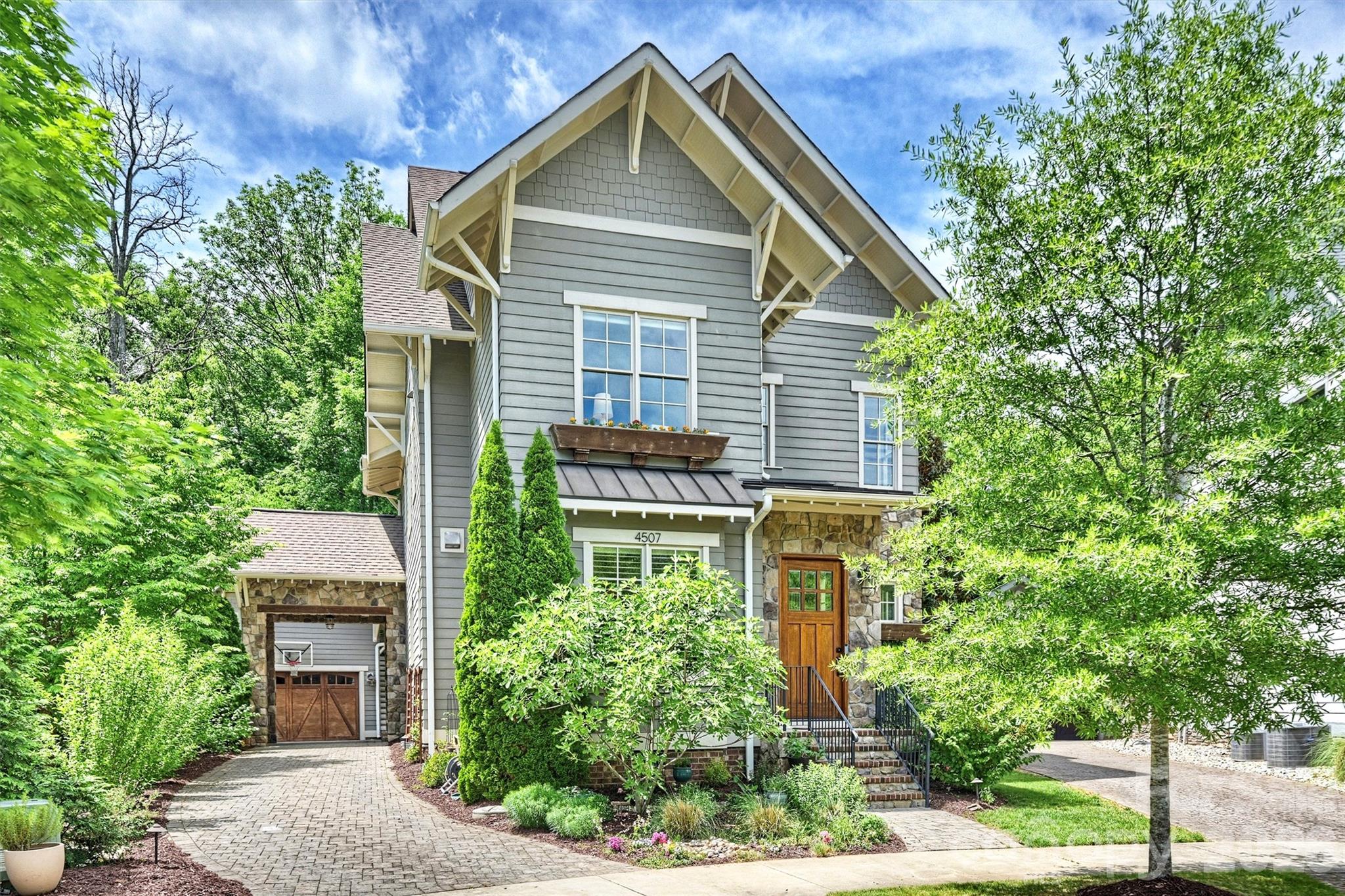 4507 Givens Way Charlotte NC 28209