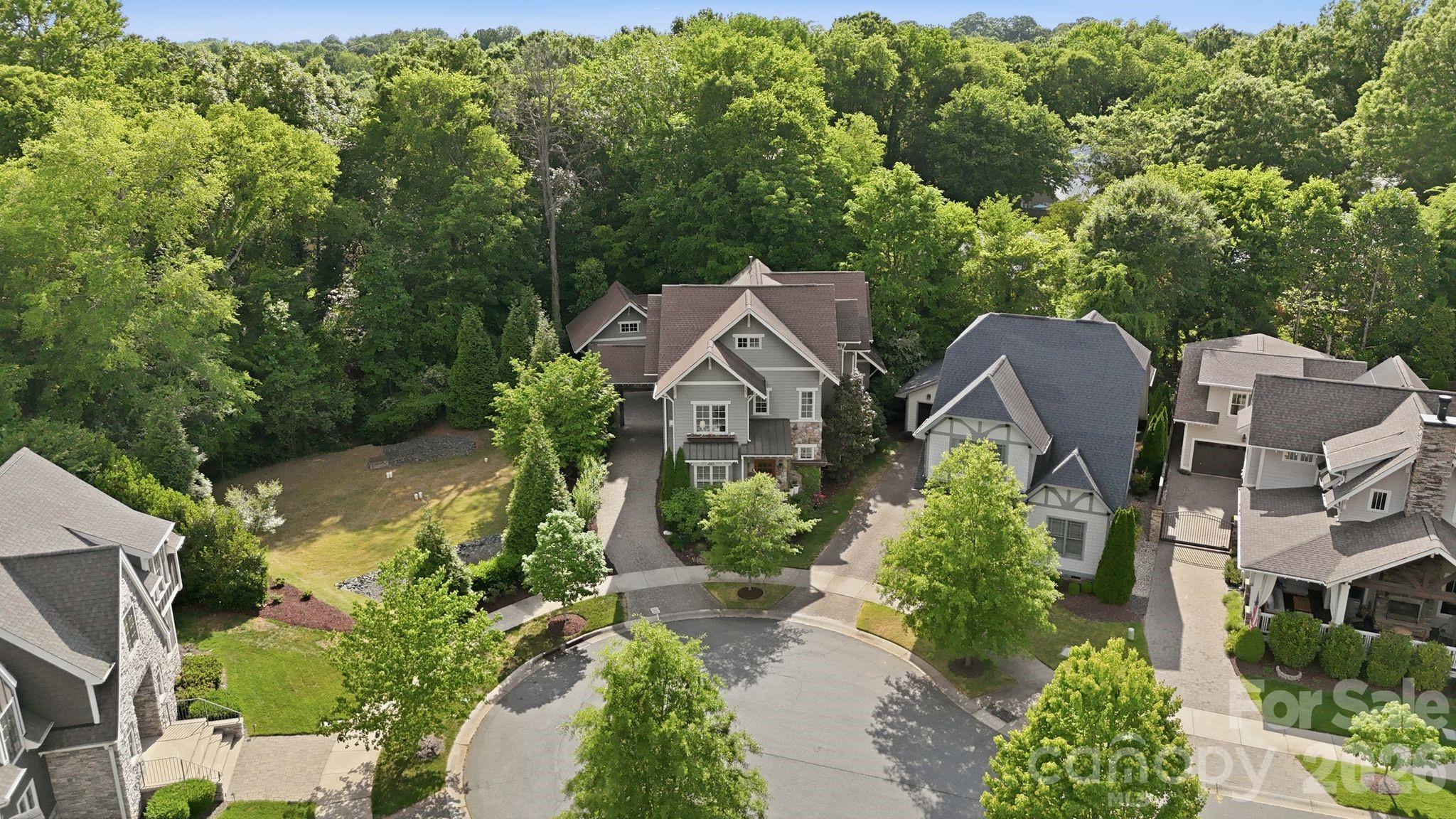 4507 Givens Way Charlotte NC 28209